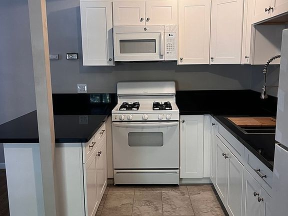 4th image of 2615 H St APT 7