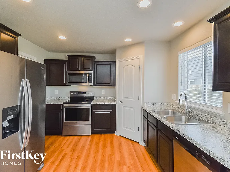 5307 Pabst Dr — Photo 6