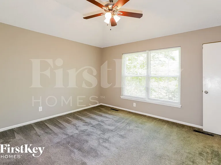 5906 NW Harris Dr — Photo 12