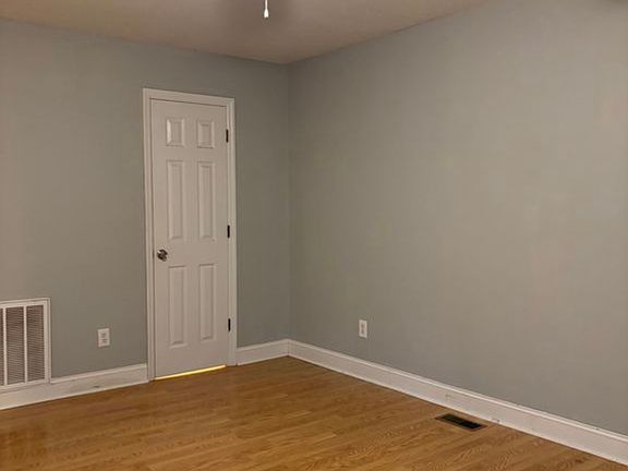 5th image of 743 Woodrow Rd