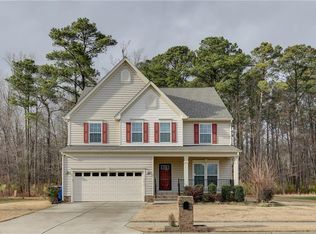 3916 Grand Isle Dr, Chesapeake, VA 23323