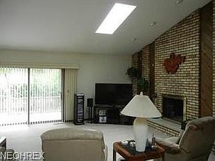 4th image of 4391 Sir Robert Ave