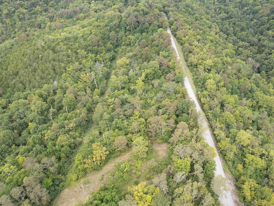2nd image of 1640 River Rd