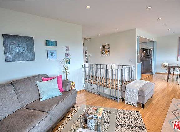 4th image of 529 Marie Ave