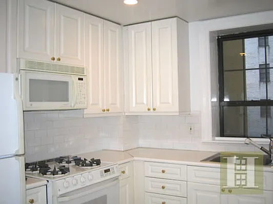 Rented by Halstead Real Estate | media 16