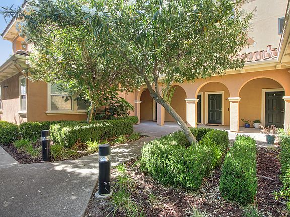 Your very own private condo has this stunning courtyard entry, a secluded and perfect location with no neighbors and no other structures in front of you.