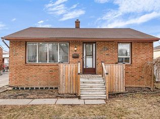 1217 Harrison Ave, Windsor, ON N9C3J4