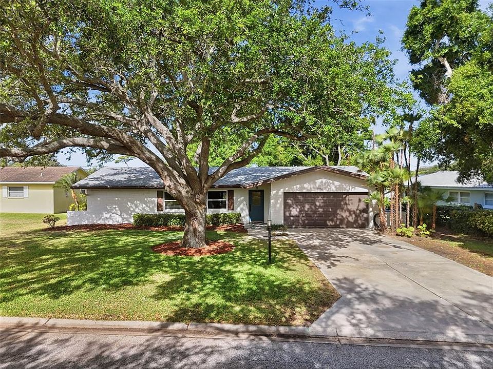 1st image of 2150 Sarazen Dr