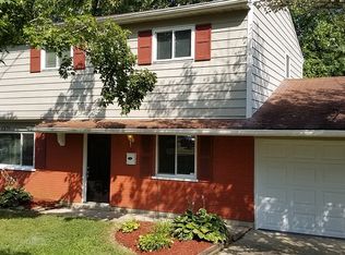 1331 Randomhill Rd, Cincinnati, OH 45231