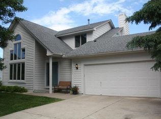9637 Lakeside Trl, Champlin, MN 55316