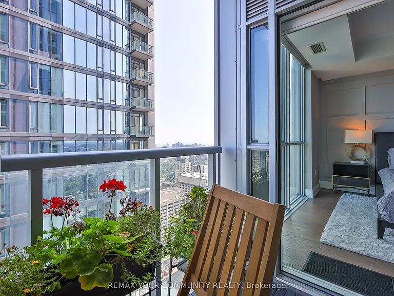 1 Yorkville Ave #4301 — Photo 30