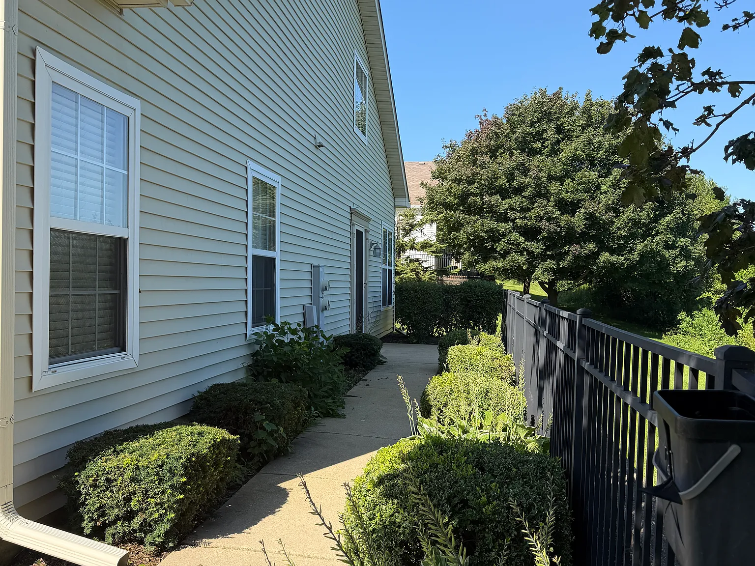 54 Rolling Oaks Rd — Photo 4
