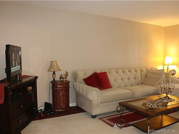 3rd image of 97 Richards Ave APT A4