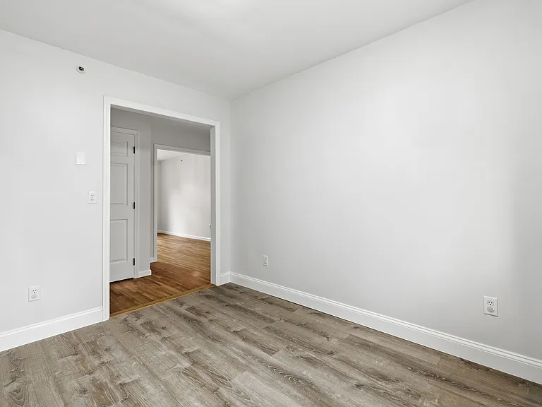 95 Broadway #A — Photo 23