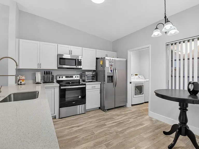8256 Summerbreeze Ln — Photo 12