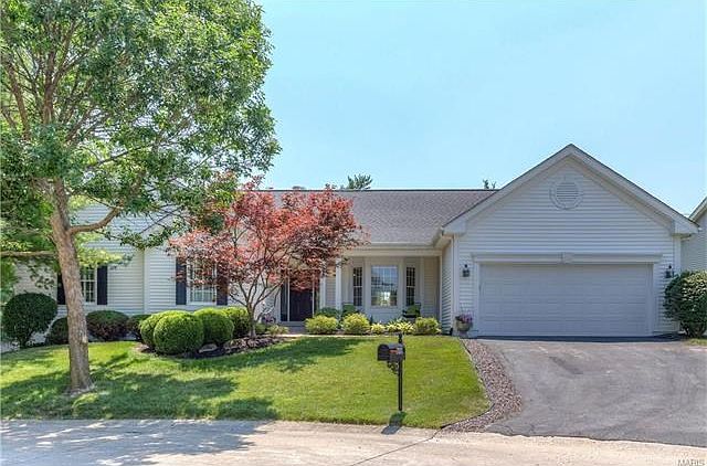 Maintenance free exterior and new roof in 2015