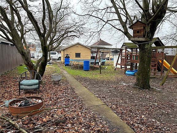 3rd image of 1340 1st St