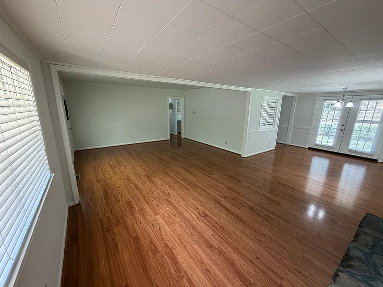 501 Cheri Ln — Photo 9