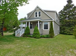 2 Church St, Falmouth, ME 04105