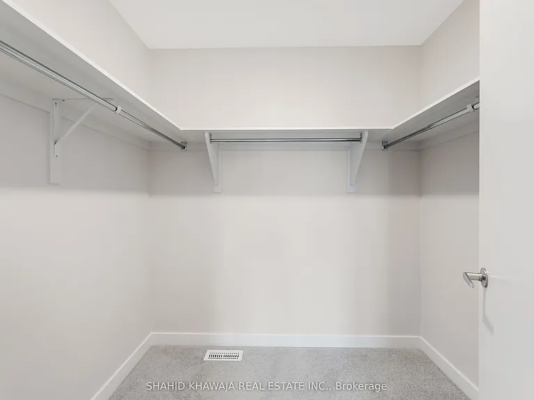 93 Hackamore Cres — Photo 32