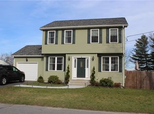 8 Frawley St, Warwick, RI 02889