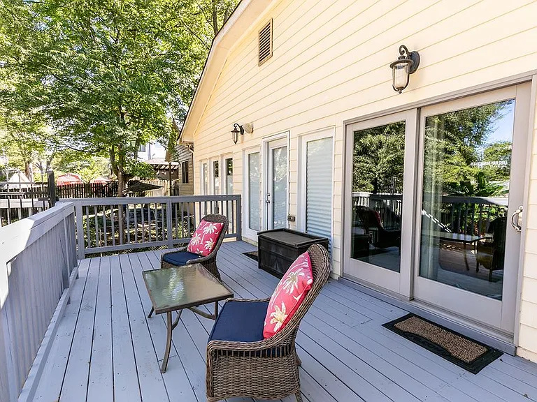 1084 Sanders Ave SE — Photo 31