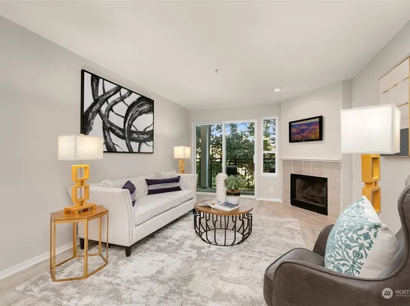 18210 73rd Avenue NE #104, Kenmore, WA 98028