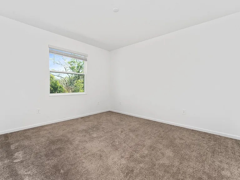 860 Daring Dr — Photo 13