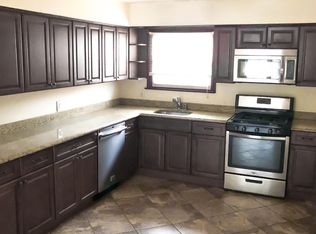 2 Oak Ln, Secaucus, NJ 07094