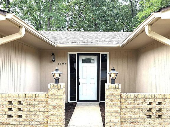 2nd image of 1304 Blackhawk Ridge Ln