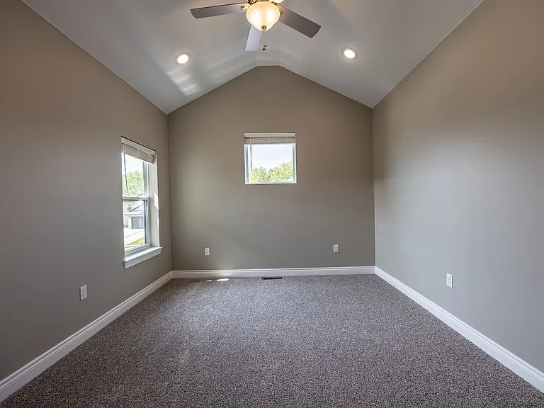1212 William Pl — Photo 8