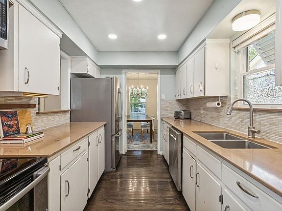 4th image of 10219 Lakemere Dr