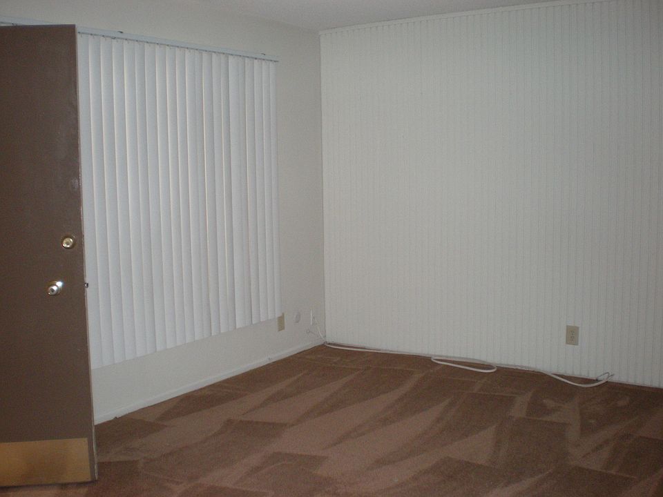 Building Photo 3