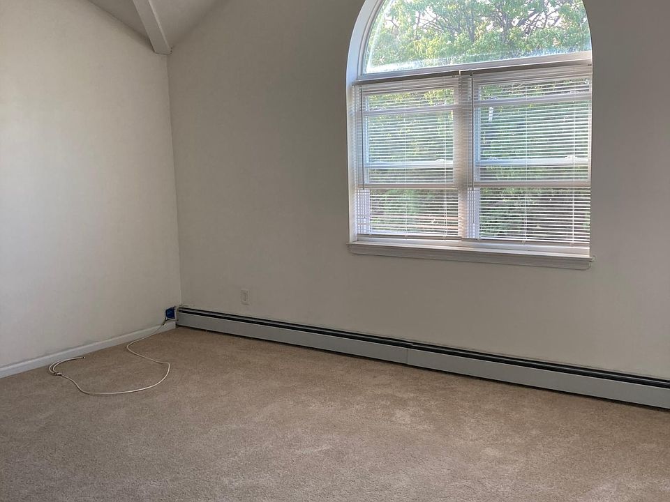 1st image of 128 12th Ave