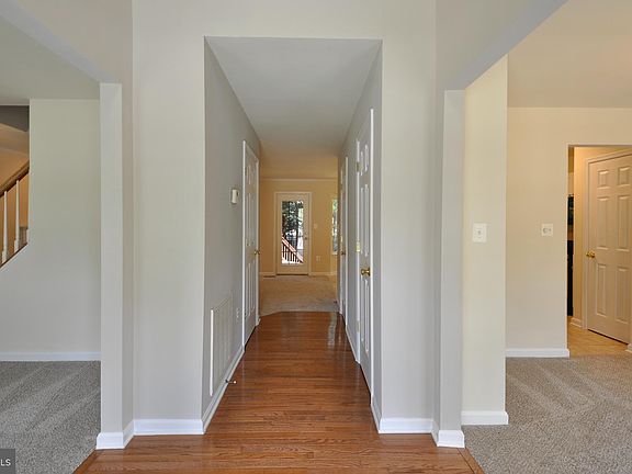 2nd image of 9511 Hickory Hill Dr