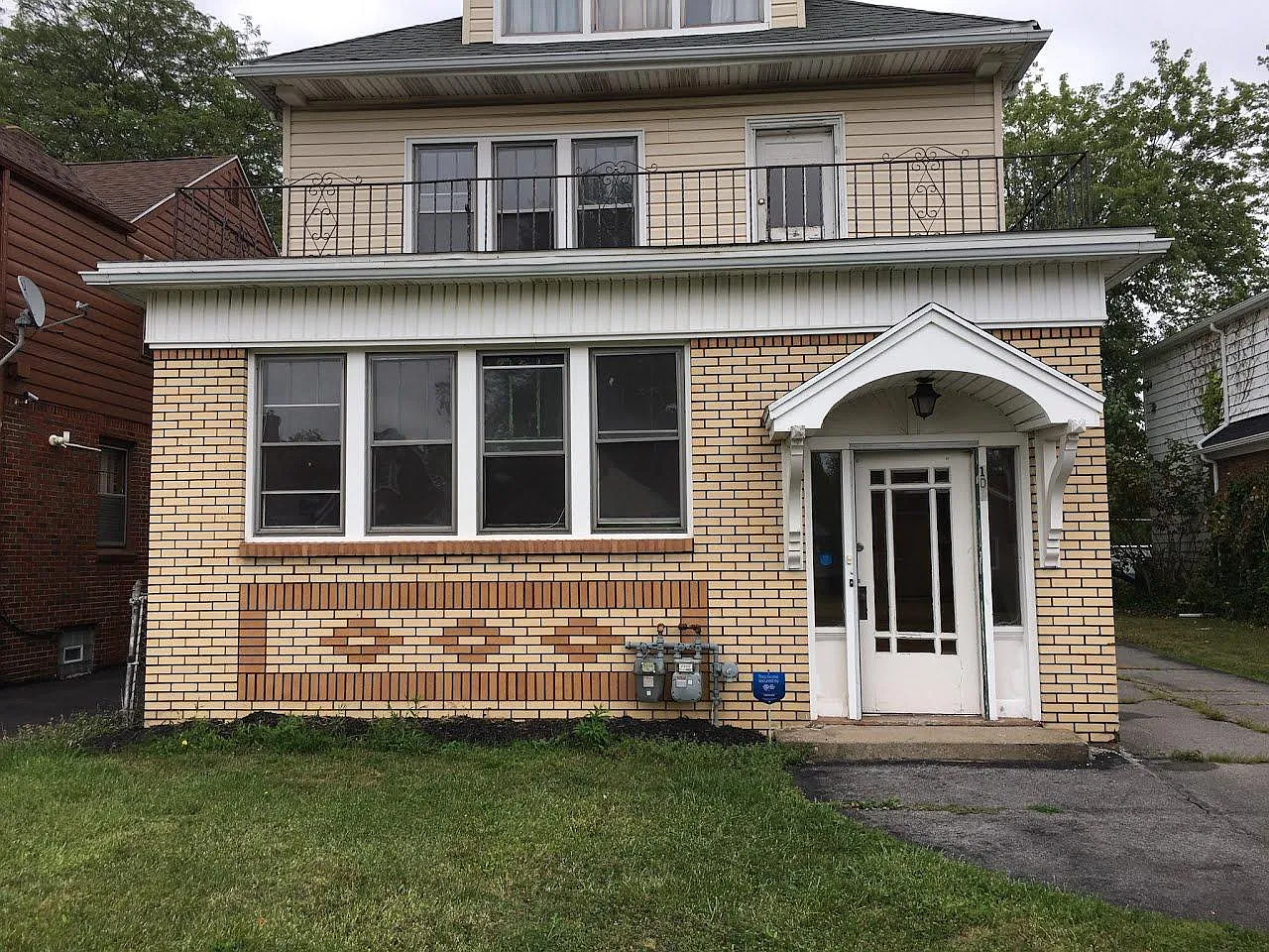 3 bed, 1284 sqft, $1,400 — Photo 1