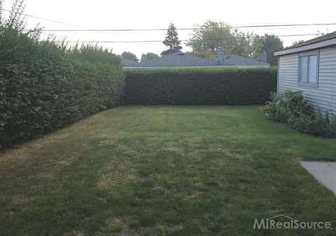 4th image of 31420 Gardendale Dr