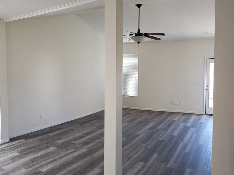 1905 Briar Run Dr — Photo 6