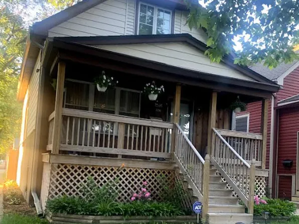 5758 W Warwick Ave, Chicago, IL 60634