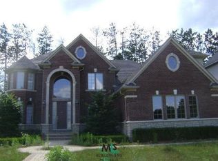 54893 Glen Oaks, Utica, MI 48315