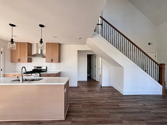 424 Fowler Rd — Photo 4
