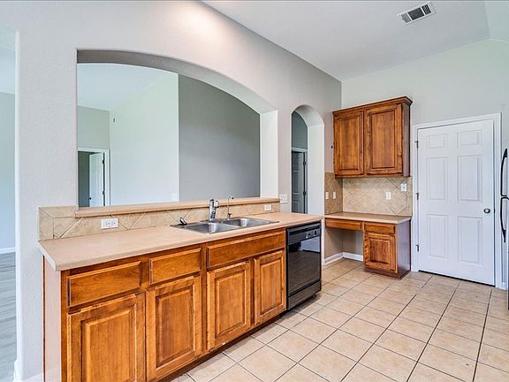 3rd image of 126 Hyltin St