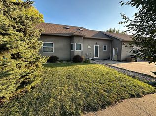 402 Maple St, Avon, SD 57315