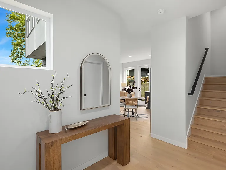 4425 Fremont Ave N #B — Photo 3