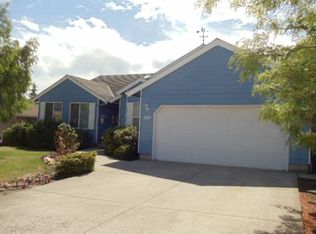 869 E 9th Ct, Lafayette, OR 97127