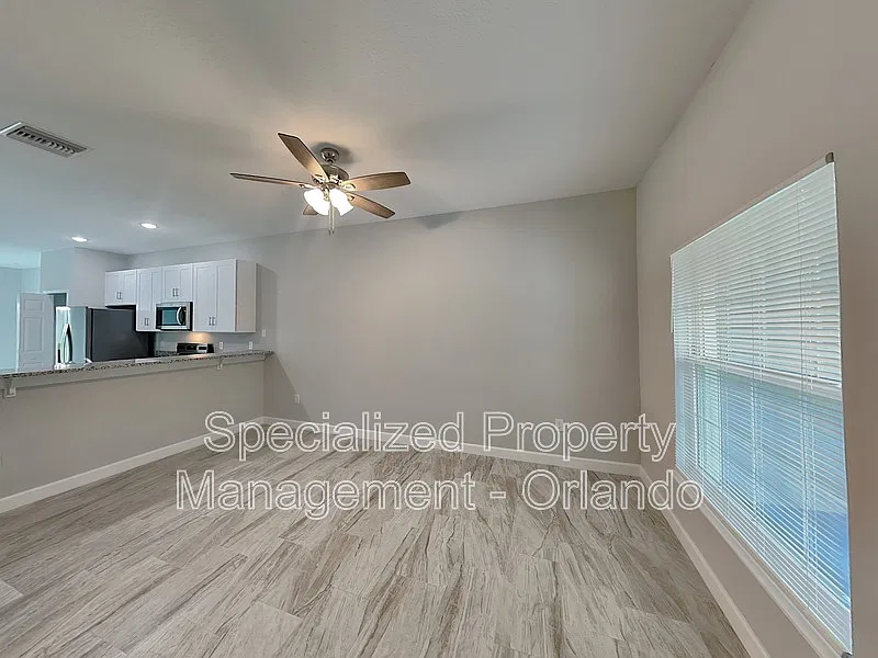 3 bed, 2.0 bath, 1308 sqft, $1,499 — Photo 2