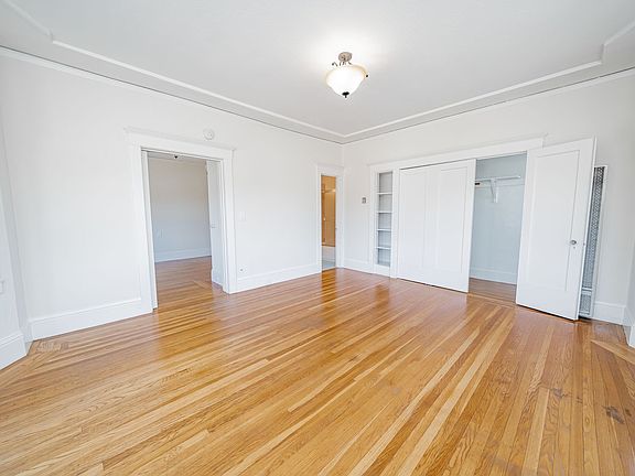 3rd image of 4306 Park Blvd #5