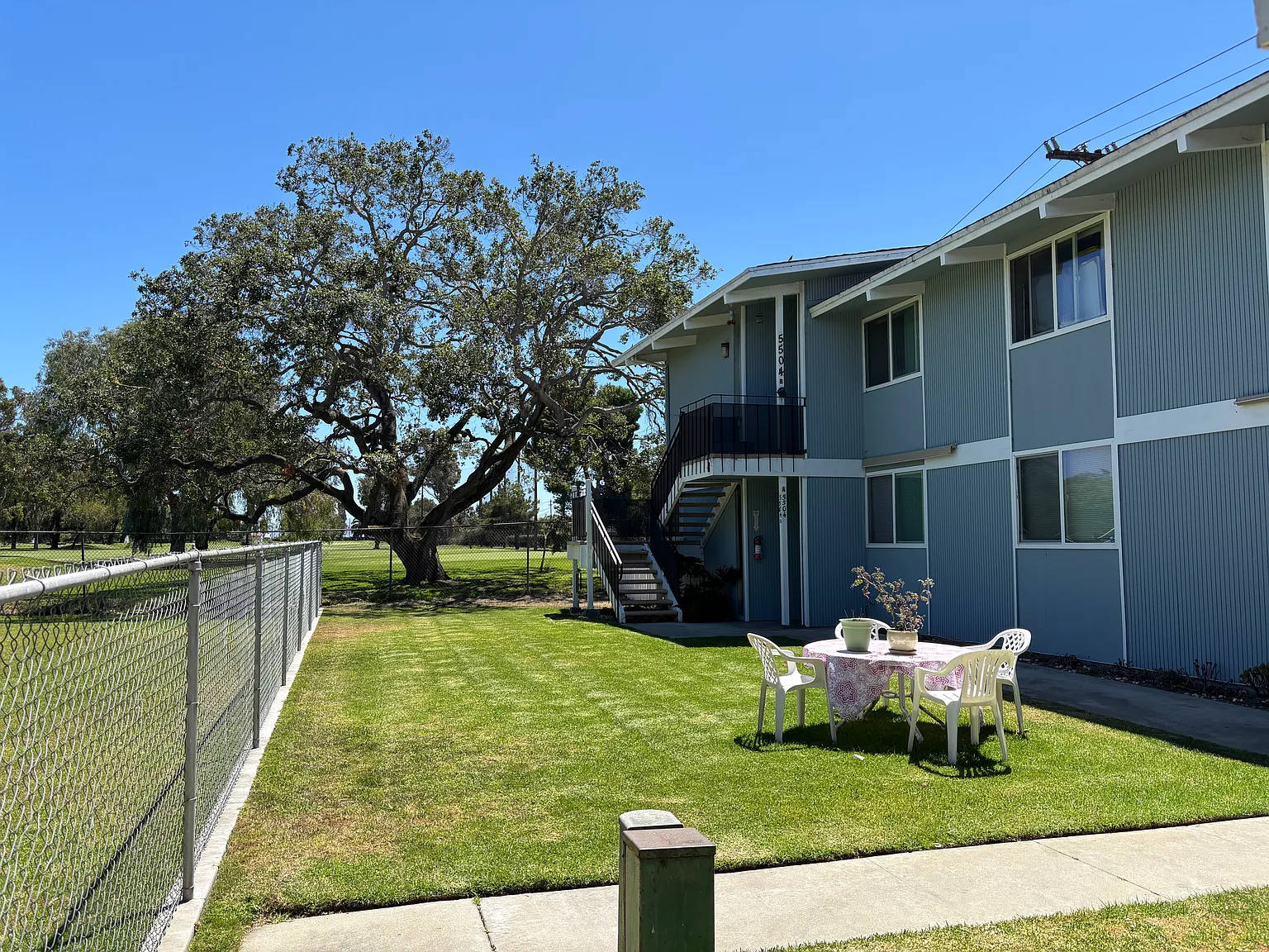 2 bed, 950 sqft, $2,995 — Photo 1