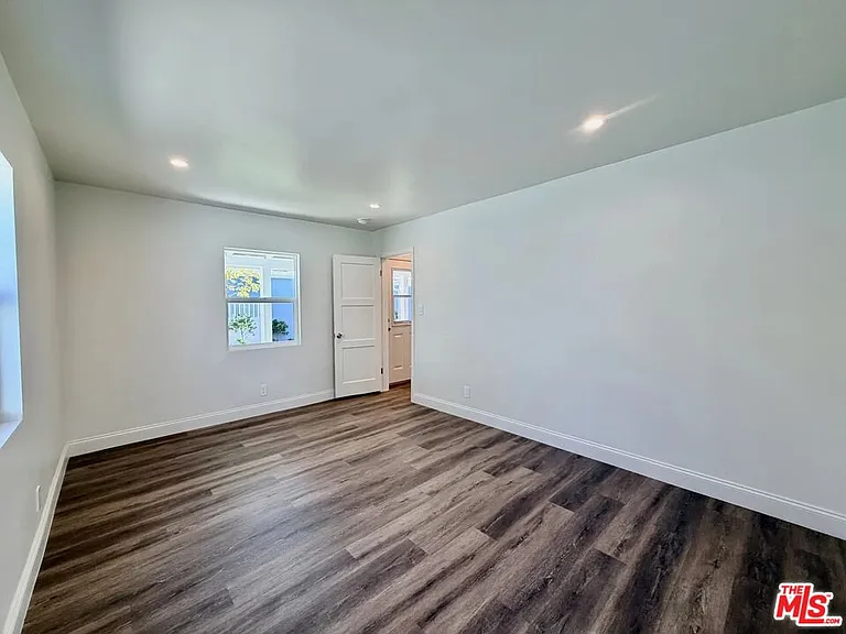 501 S Gaylord Dr — Photo 8