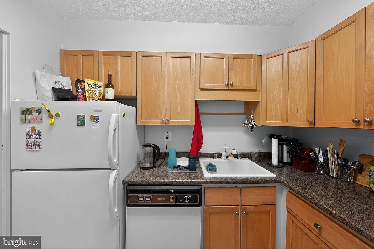 Building Photo - 429 N St SW #S-210